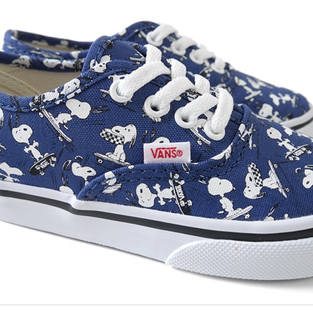 Snoopy vans